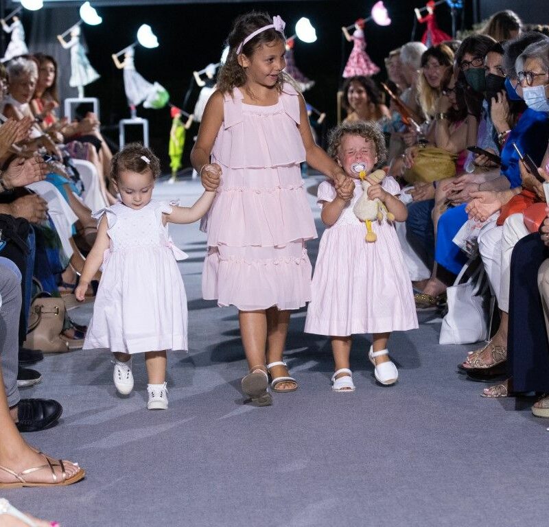 Sfilata di Moda a Bordo Piscina 12 luglio 2022 ph militello