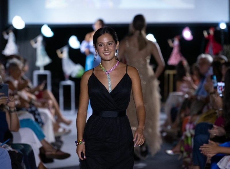 Sfilata di Moda a Bordo Piscina 12 luglio 2022 ph militello