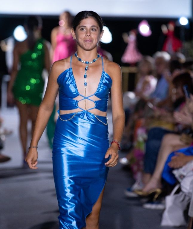 Sfilata di Moda a Bordo Piscina 12 luglio 2022 ph militello
