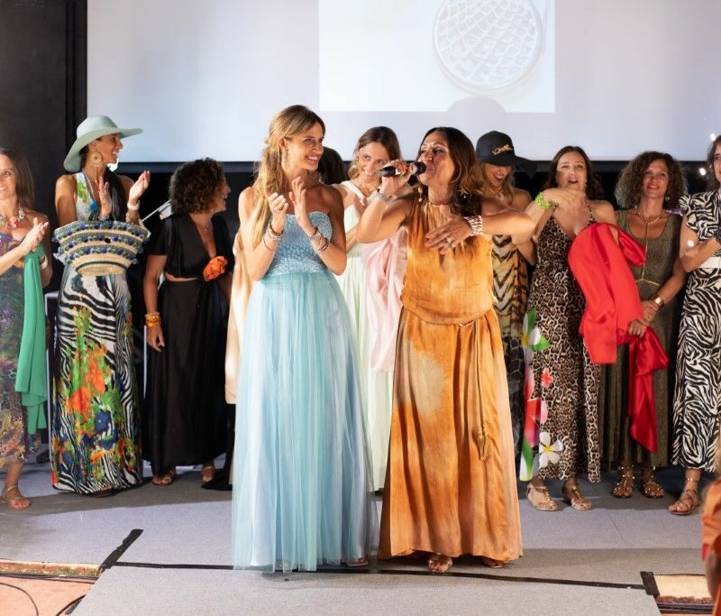 Sfilata di Moda a Bordo Piscina 12 luglio 2022 ph militello