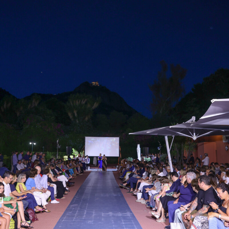 Sfilata di Moda a bordo piscina