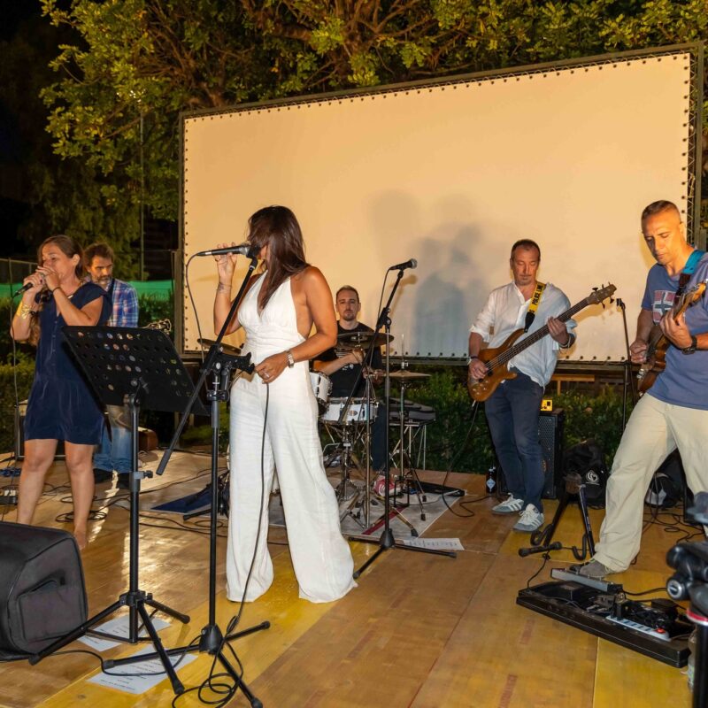 Ottima affluenza per l’esibizione alla rotonda del gruppo NPS