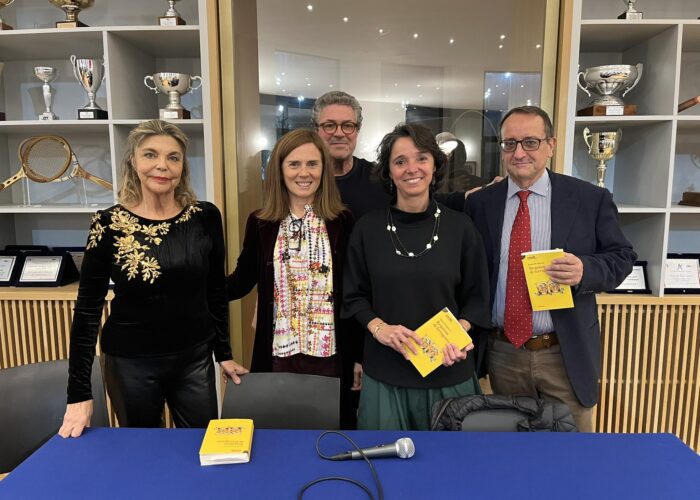 Successo per la presentazione del romanzo giallo “Requiem di ferragosto” di Paola Di Simone